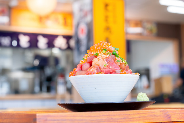 とと丸頂上丼